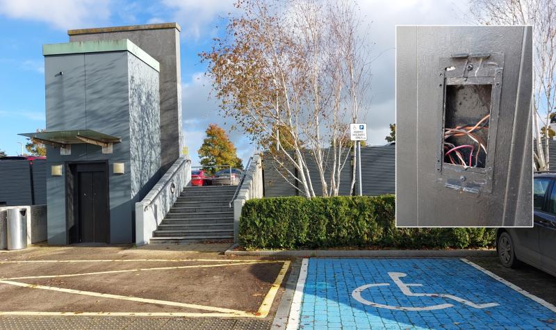 No fix of vandalised public lift for Portlaoise Christmas fair