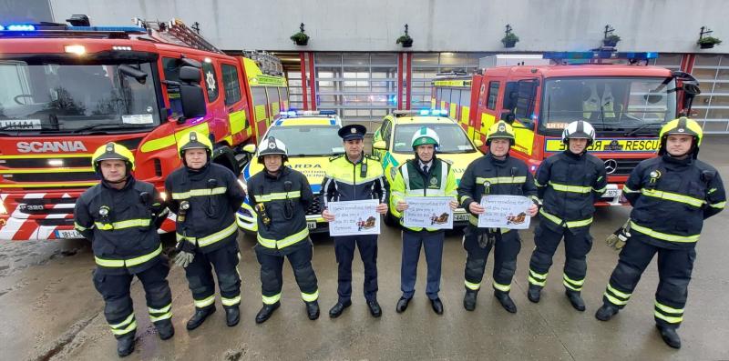 Louth County Council support the &lsquo;Gift a Lift&rsquo; road safety Christmas campaign
