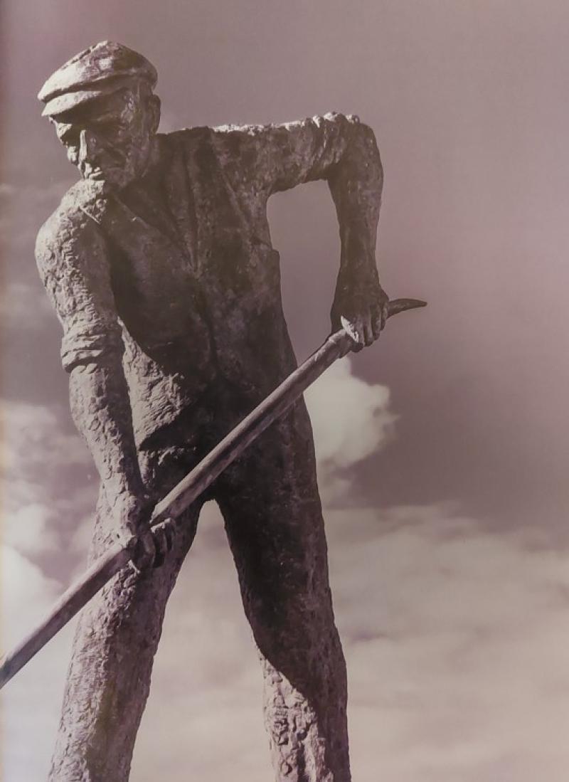 Shannonbridge sculpture Offaly