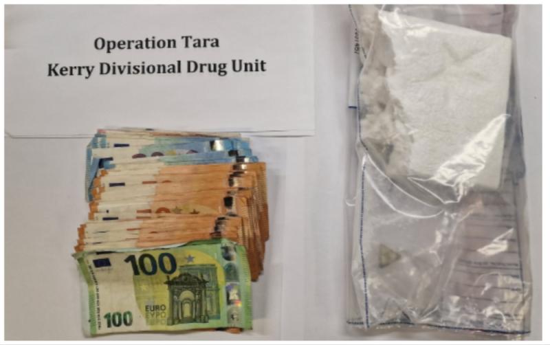Man arrested after gardaí seize firearms, cocaine and cash in East Kerry