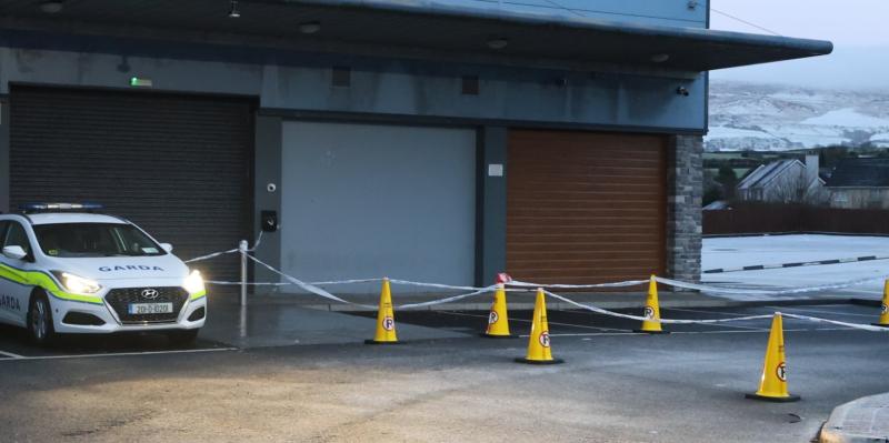 Garda probe after gang attack vehicles in Bridgend