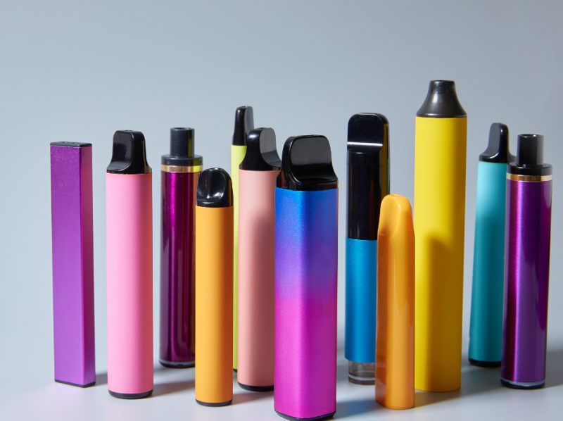 Health Minister seeking ban on sale of disposable vapes in Ireland 