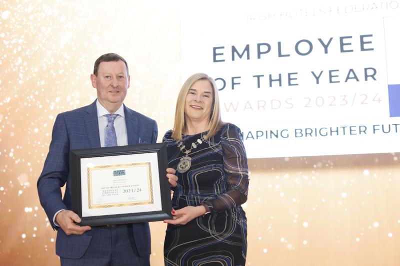 Bartender at Laois hotel wins employee of the year award 