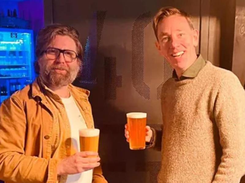 Kilkenny man shares a beer with Tubs!
