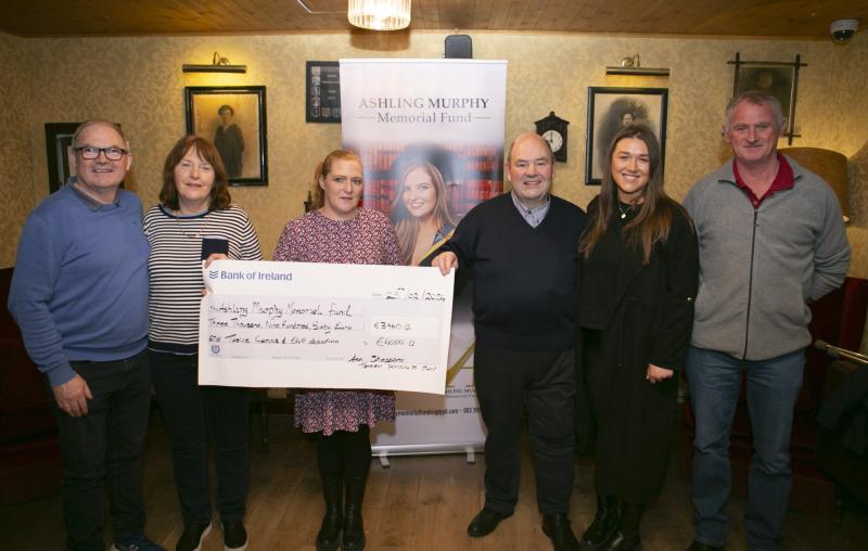 Offaly woman raises over €8,000 for Offaly Hospice and  Ashling Murphy Foundation
