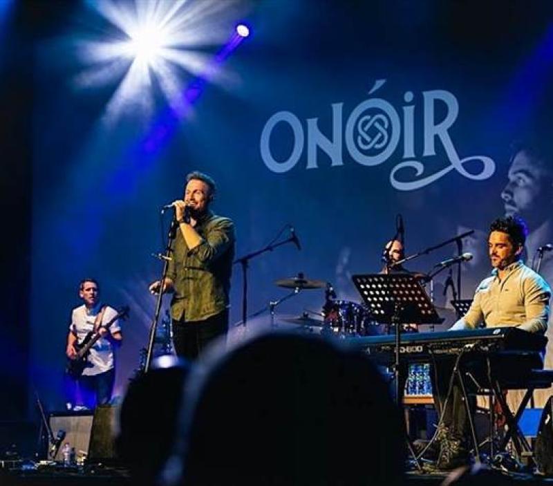 Onóir singing harmony-focused songs takes Leitrim stage 