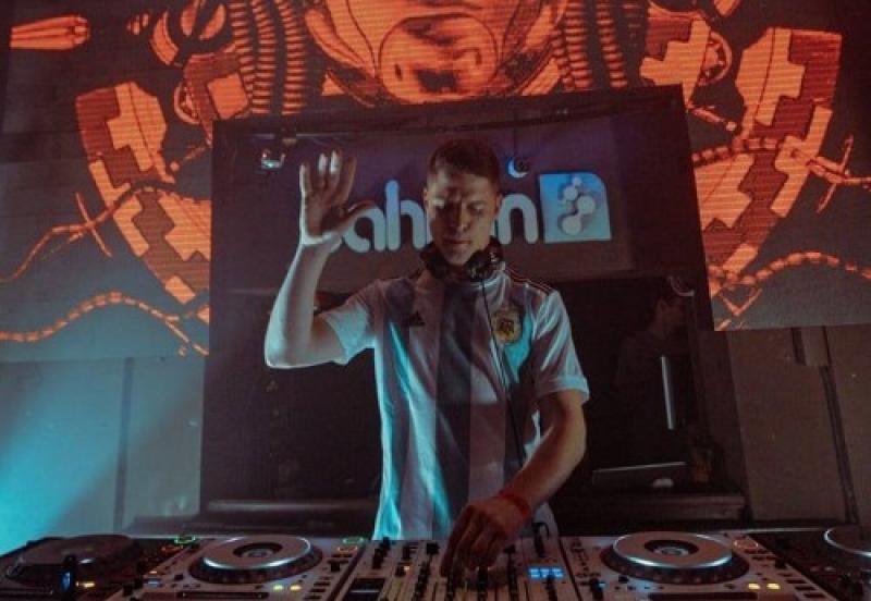 Dundalk's Toales hosts St Patrick's Day Trance Party