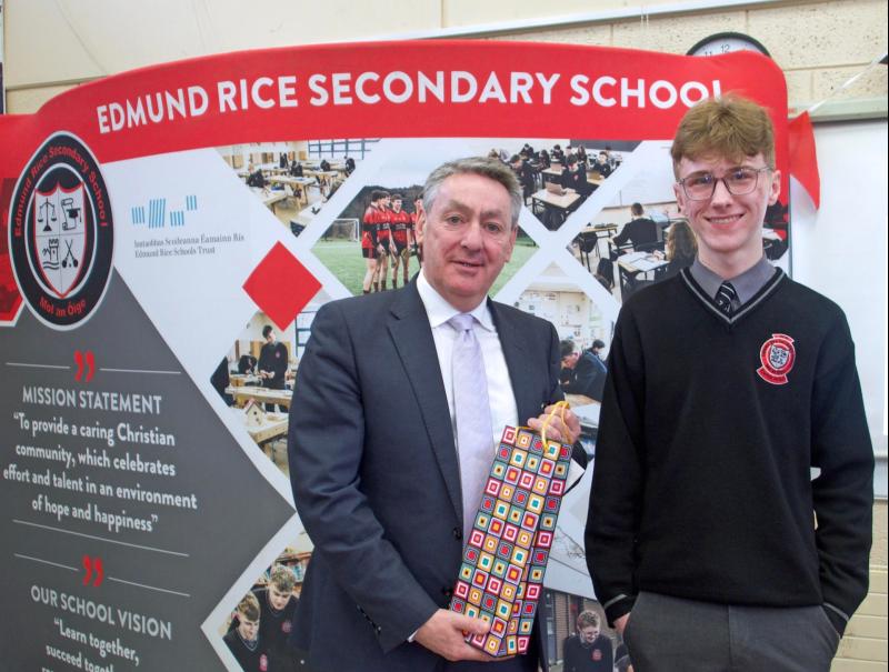 MEP gives talk to Tipperary secondary school students on pressing EU issues 