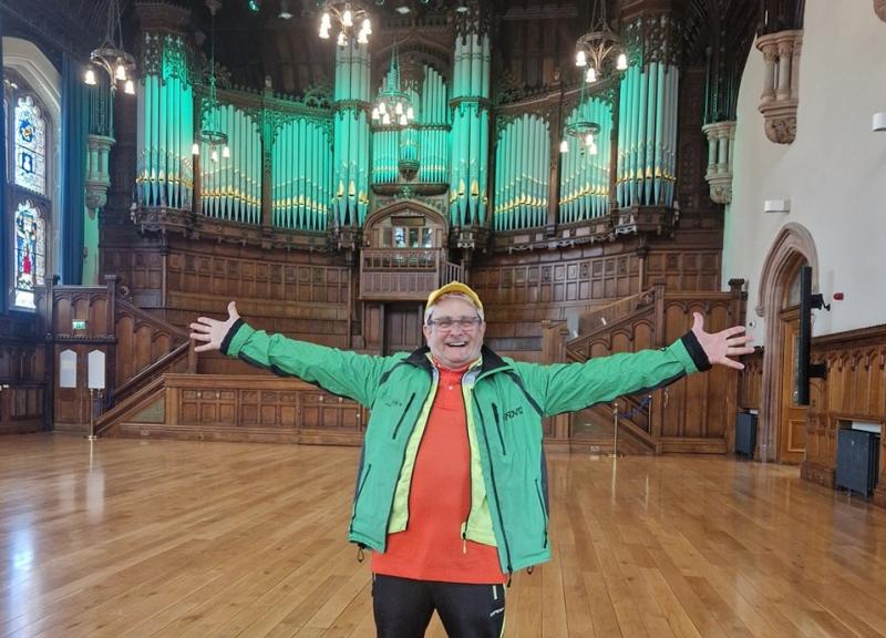 Children's TV presenter Timmy Mallett pays visit to Derry