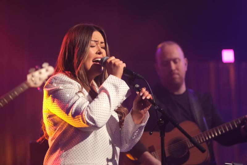 Louth singer Jenny Hanlon reaches semi-final of TG4's Glór Tíre