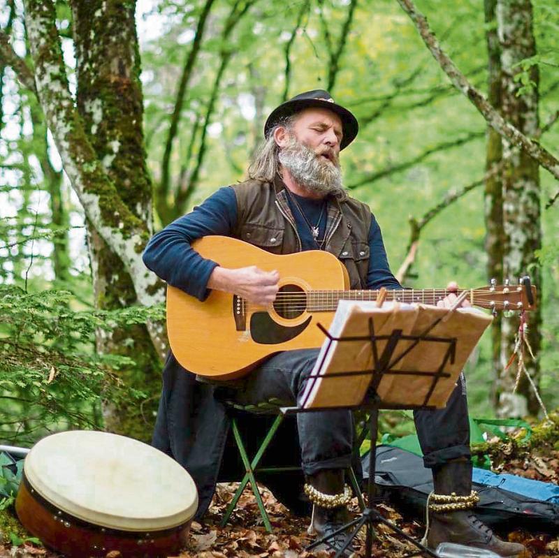 International touring artist Dav&oacute;g Rynne to play two gigs in Longford