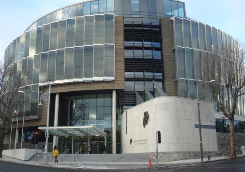 Woman living on Kildare-Dublin border caught transporting over &euro;42,000 was a &lsquo;stooge&rsquo; for others