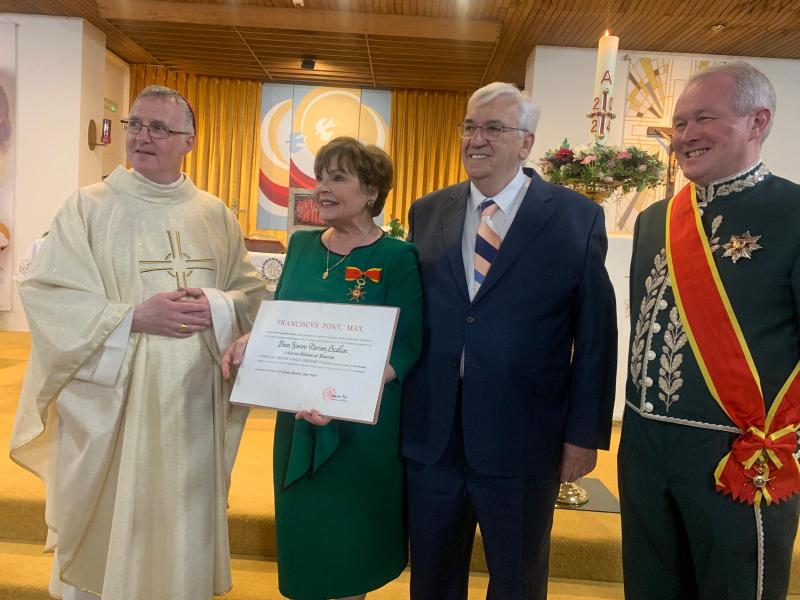 Derry singer Dana receives Papal honour