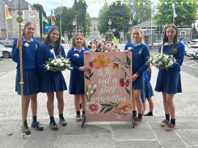 PICTURE: Thurles school say goodbye to their sixth year students with special mass