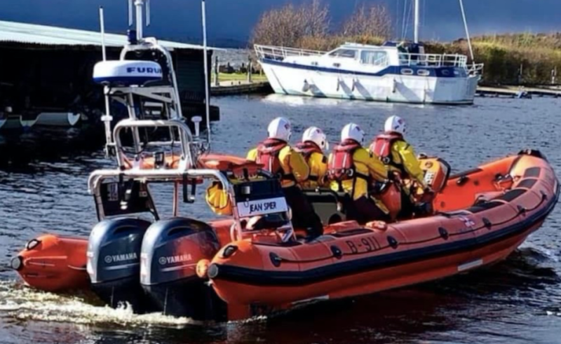 Lough Derg lifeboat successfully rescues two boats stranded off the coast