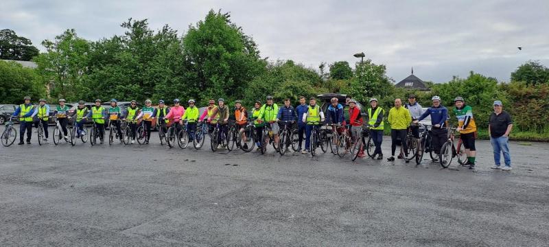 Tipperary students raise €1,000 for local hospice at cycle in memory of former teacher