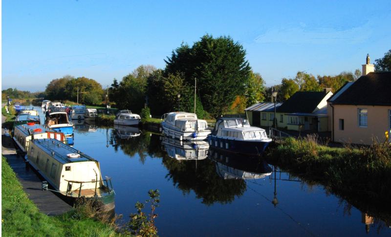 Lack of maintenance on Laois canal causing damage to boats, warns councillor