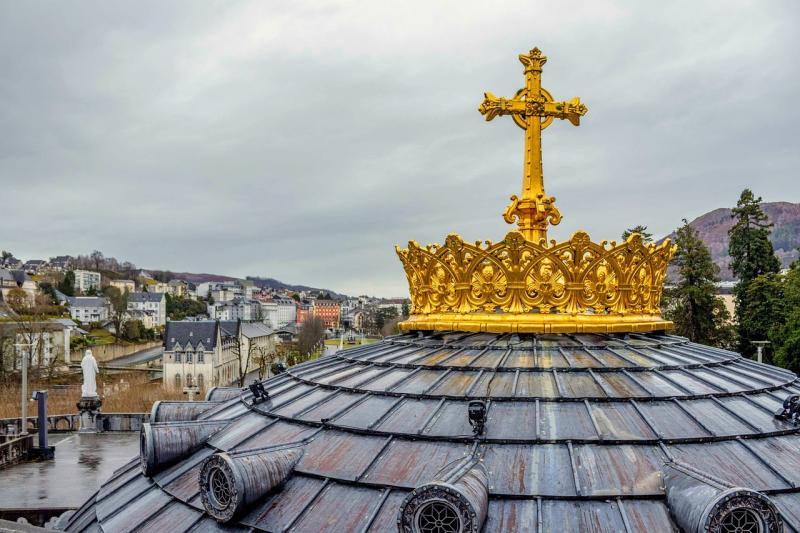 Irishman avoids jail over trip over trip to Lourdes but no miracle with judge