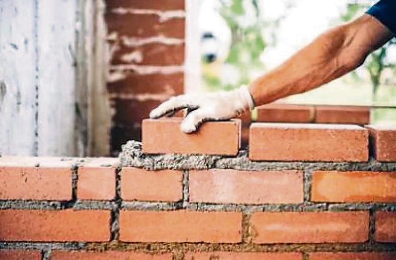 Call for provision of grants to support the refurbishment of vacant properties in Leitrim