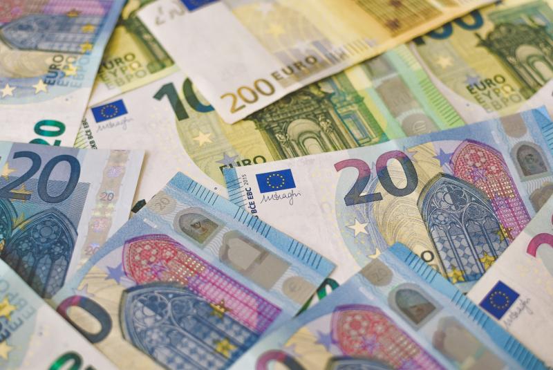 CHA-CHING! Tipperary woman wins lovely sum of cash in Split the Pot draw