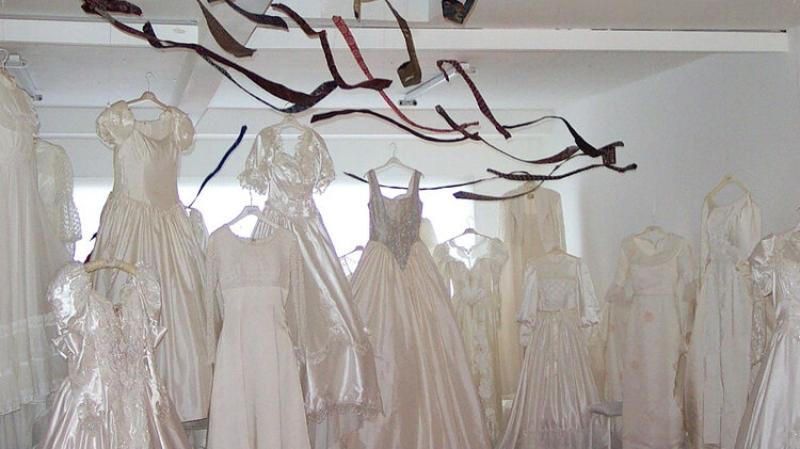 Can you lend a wedding outfit for a west Donegal exhibition?