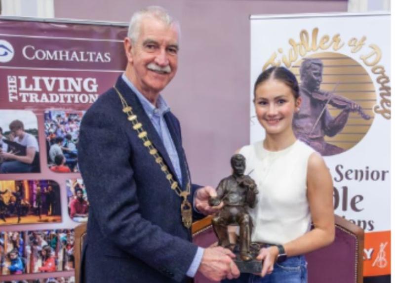 Fantastic performance by Tipperary musician Laoise Kennedy wins the 'Fiddler of Dooney 2024'