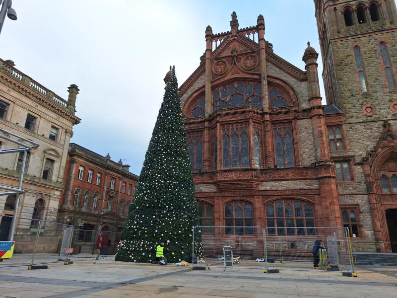 Christmas Tree in Guildhall Square