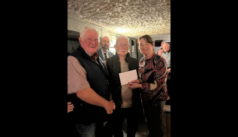 Cheque presented to Tipperary musical group after successful fundraiser
