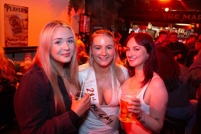 Molly celebrates special birthday on night out with friends in Tullamore