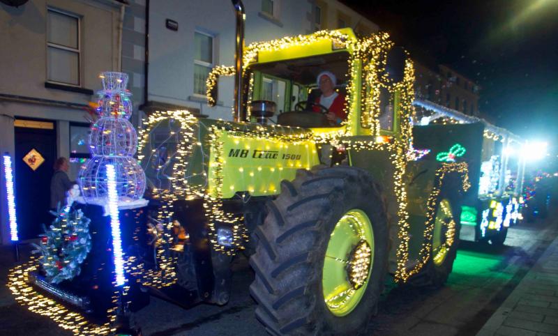 Carrick-on-Suir gears up for parade of 50 illuminated tractors this weekend