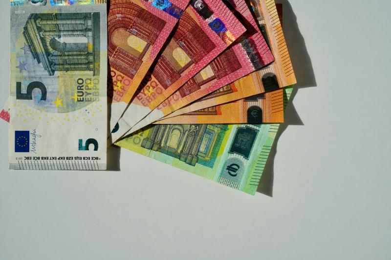 When will Christmas bonus and other social welfare payments be paid