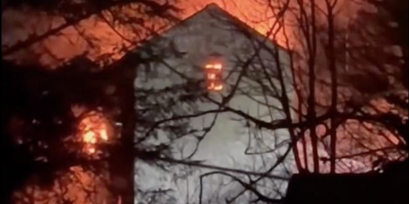 Fire service battle huge blaze at old mill in Moville