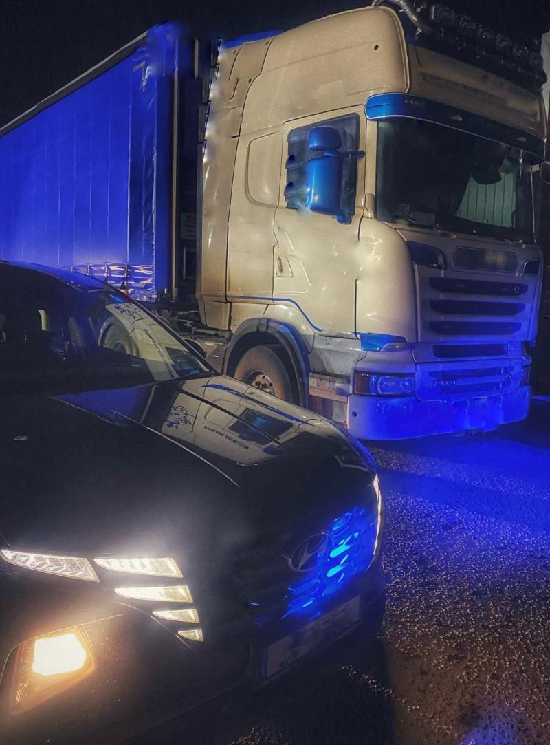 Garda&iacute; seize HGV in Roscrea for several offences