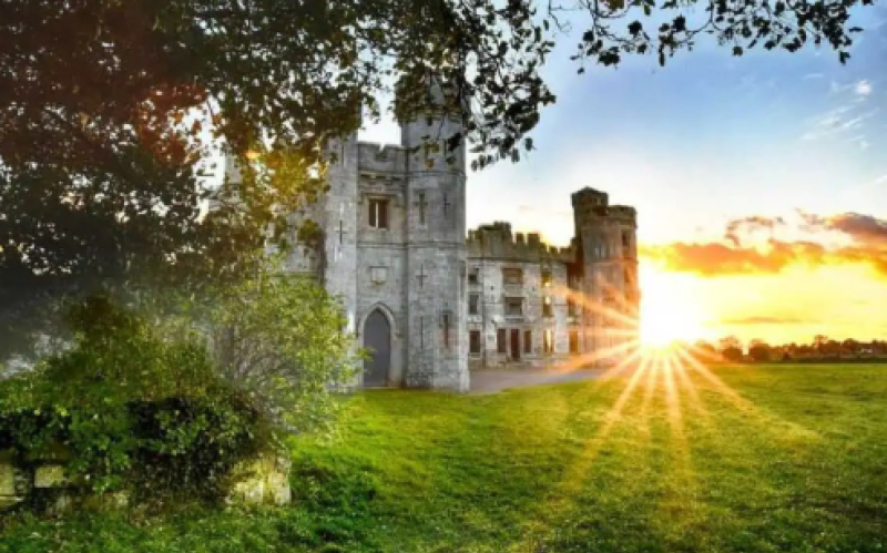 Carlow Council are seeking Food & Drink vendors for one of Carlow's most iconic landmarks 