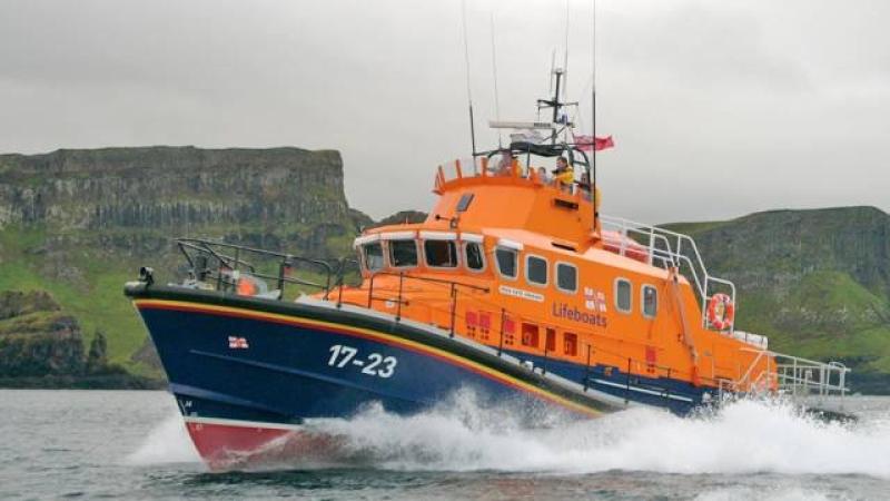  Arranmore RNLI responds to late night call for medical evacuation