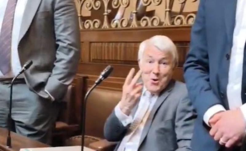 BREAKING: Michael Lowry claims two-fingers gesture taken 'out of context'