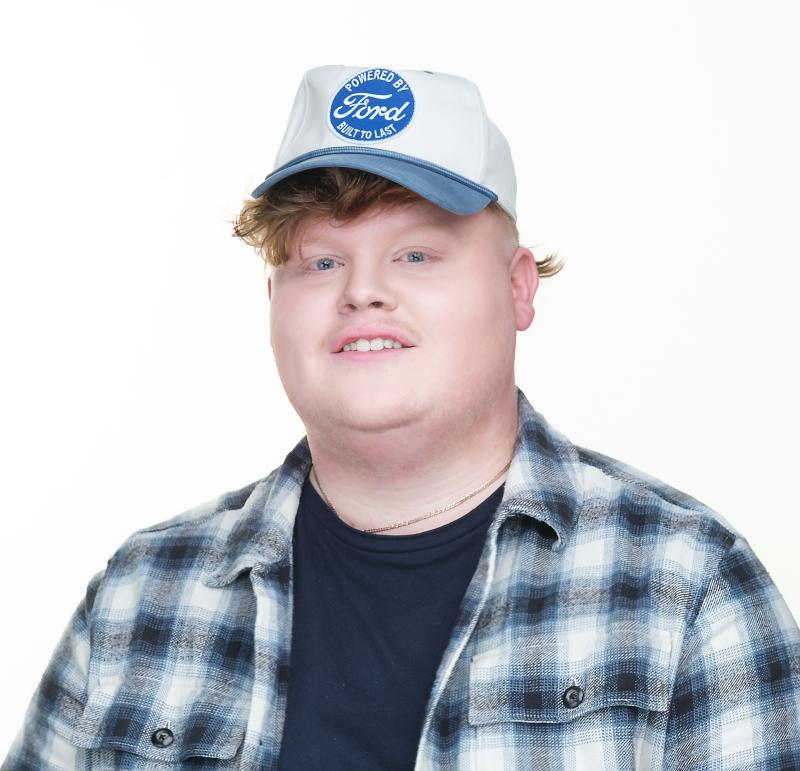 Derry GAA to back country singer John Mullan as he gets set to compete in semi-final of TG4’s Glór Tíre