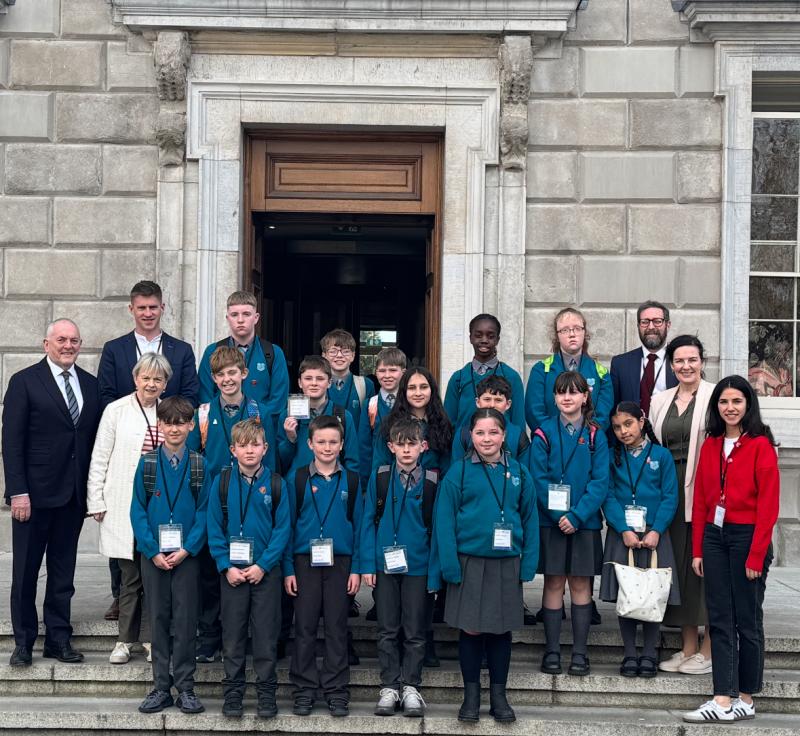 Kilkenny staff and pupils travel to Dáil to raise 'urgent need' for new school 