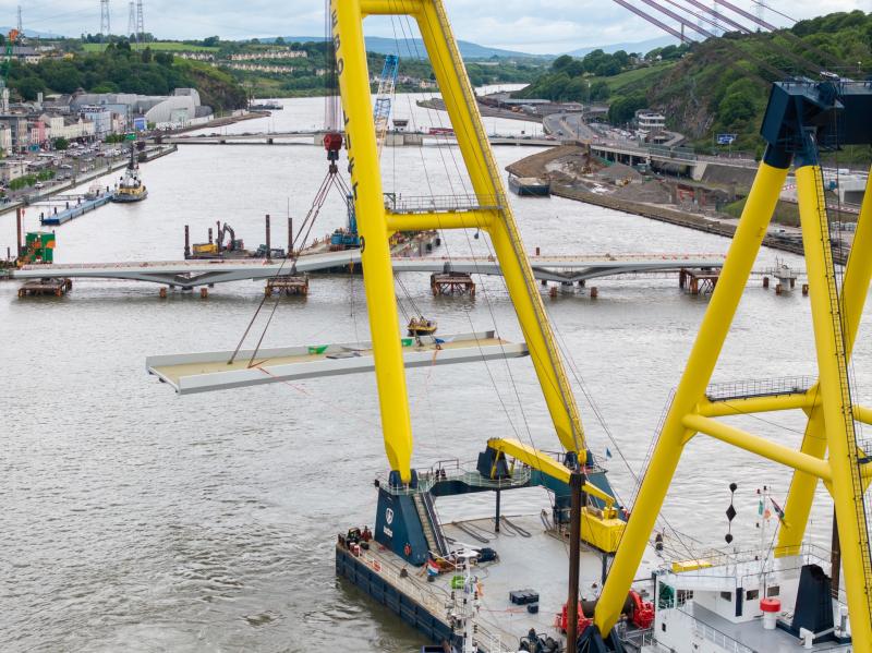 Incredible pictures as last pieces of new Waterford bridge are lifted into place
