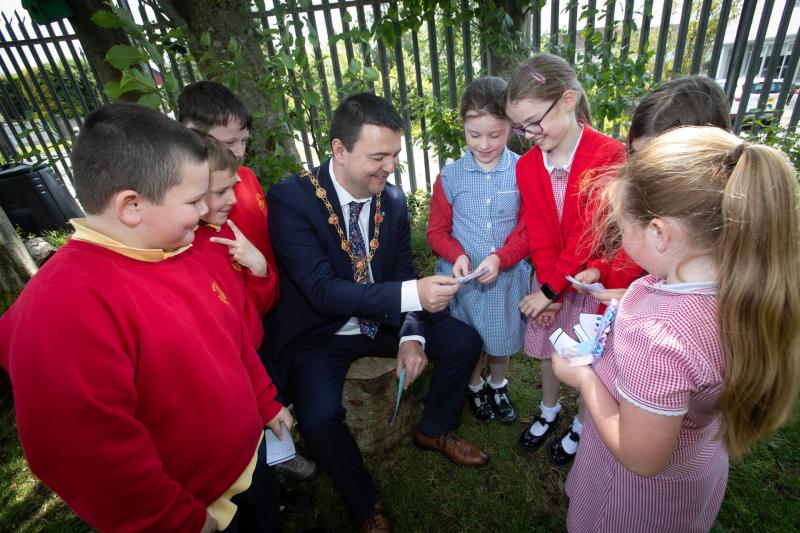 Mayor joins Derry pupils in&nbsp;&lsquo;A Day of Welcome&rsquo;