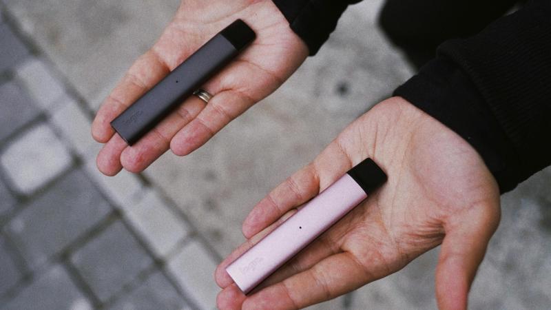 Leitrim councillor pushes for action on vape shops selling ‘legal highs’ to young people
