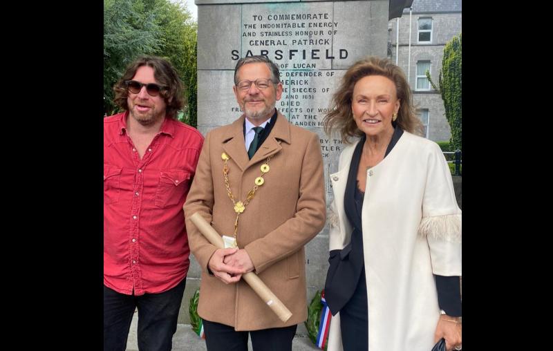 My Week with Celia Holman Lee: Sarsfield statue sparkles again!