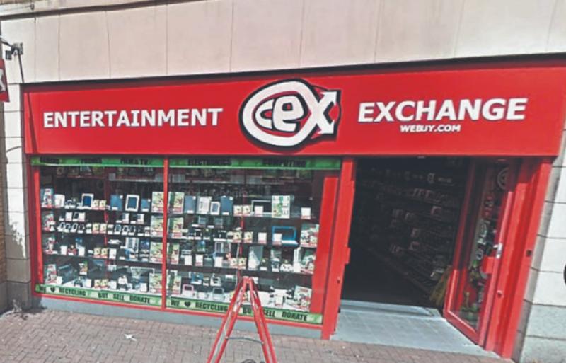 Shot fired in Limerick store by 'unhinged' robber who sleeps with a gun by his side 