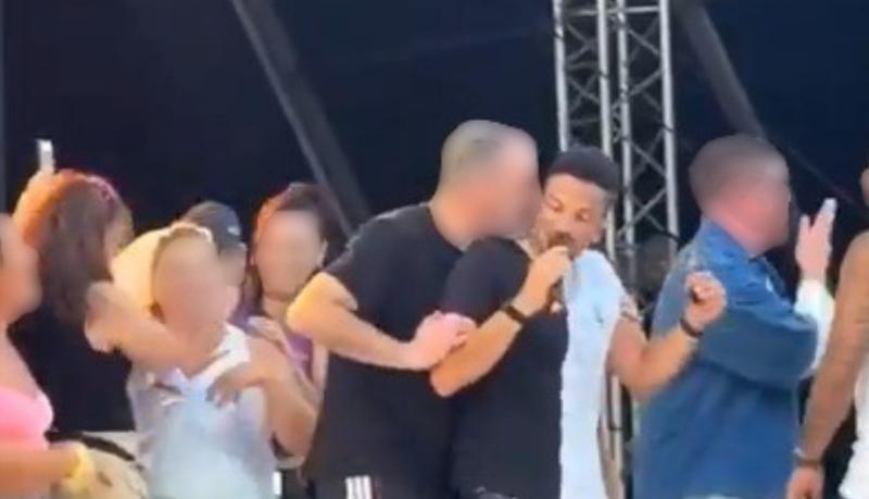 Peter Andre mobbed on stage in Limerick by fans and one ‘mysterious guy’
