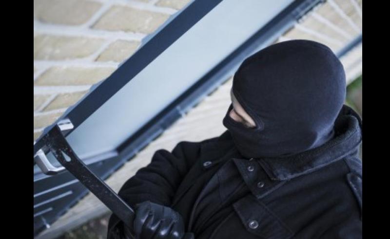 Gardai investigating overnight burglary at commercial premises in County Limerick town