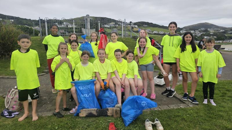 Rookie and NLA Teen Lifeguards collect 89kg of rubbish from Downings Beach
