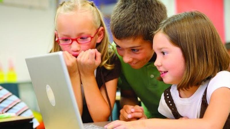 Parents urged to attend free Cyber Safety Workshop in Buncrana this week