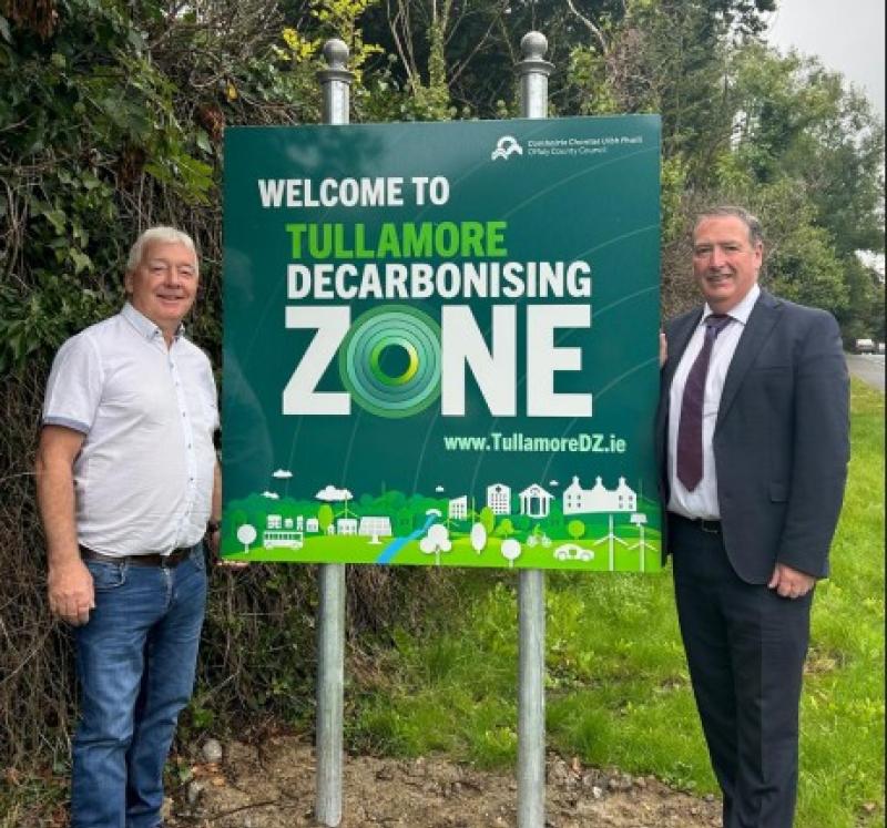 Cathaoirleach of Tullamore Municipal District Cllr Declan Harvey  with Tony McCormack TD at the unveiling of new decarbonising signs in Tullamore