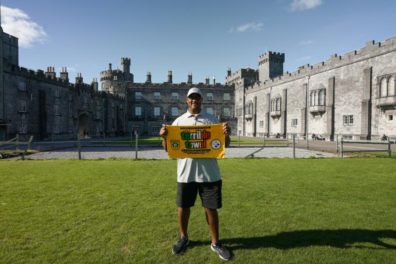 Two-time Super Bowl Champion visits Kilkenny ahead of historic NFL game in Dublin