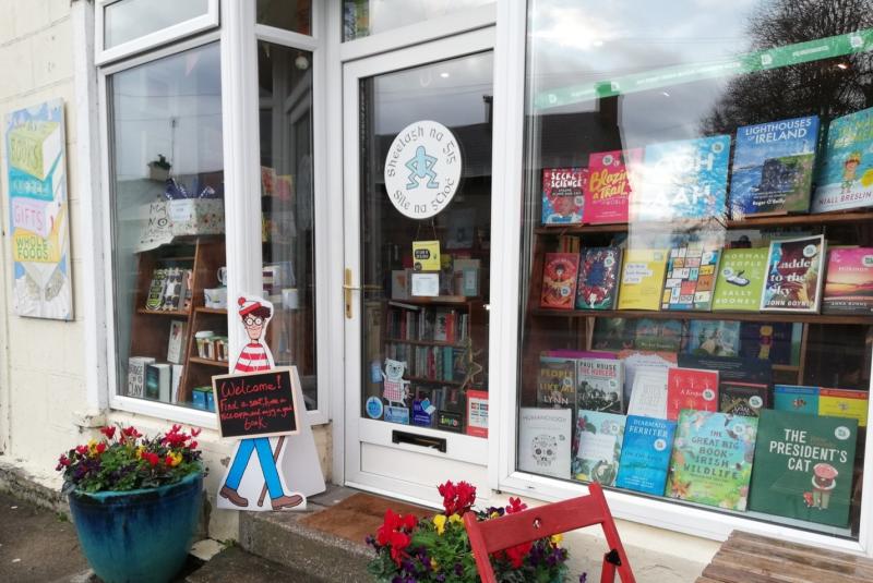 New Gaeilge bookclub launches online & in Cloughjordan with books, grammar & discussion